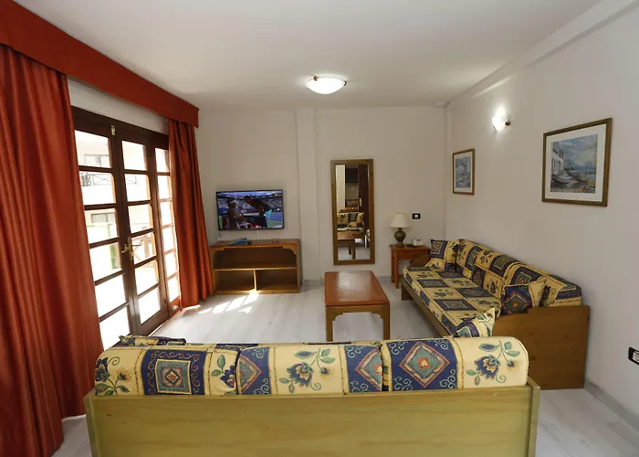 Hotel-apartamentos Andorra 3* Playa de las Americas (Tenerife)